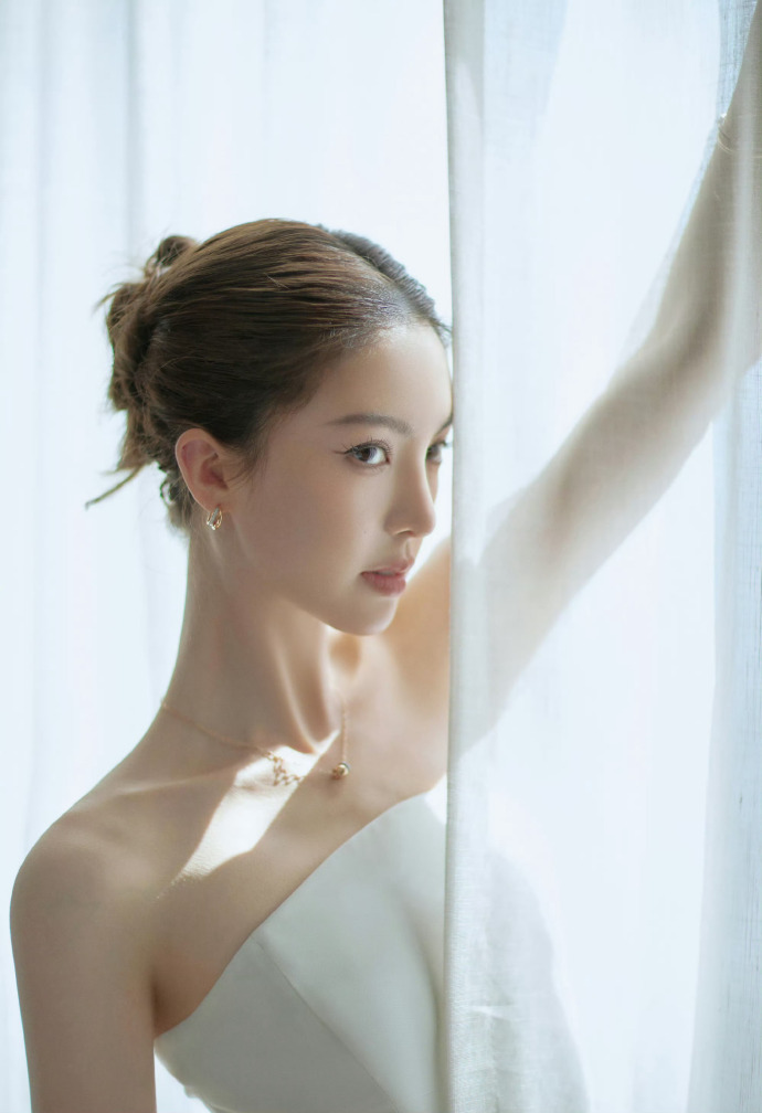 糖心影视影视专题海报画面